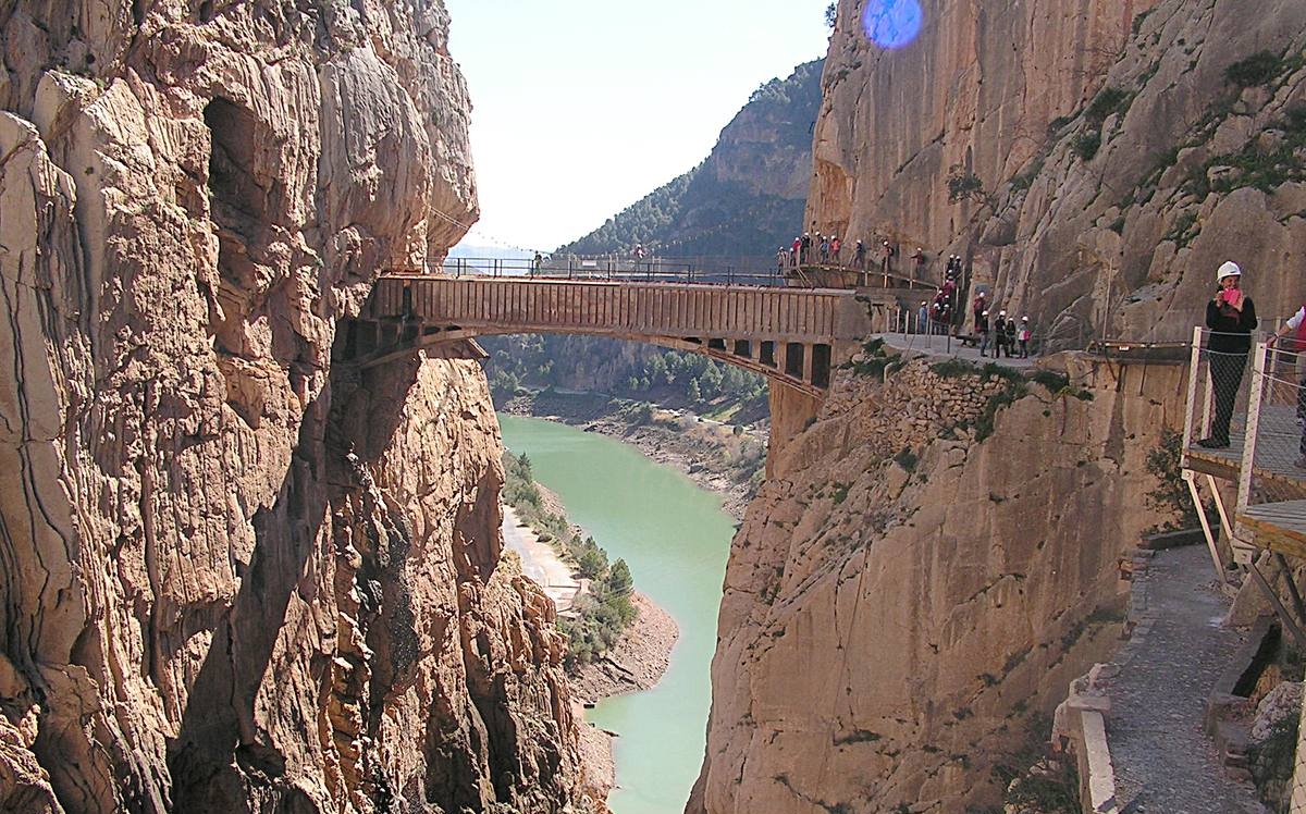 caminito del rey mas hotel